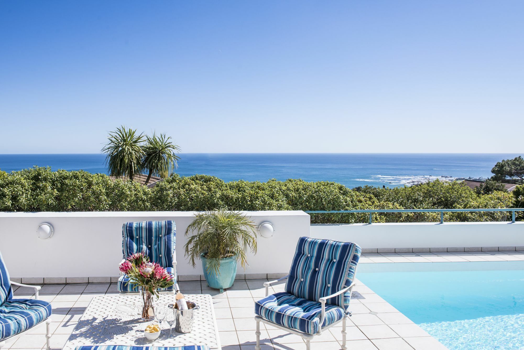 קייפטאון Bay Reflections Camps Bay Luxury Serviced Apartments מראה חיצוני תמונה